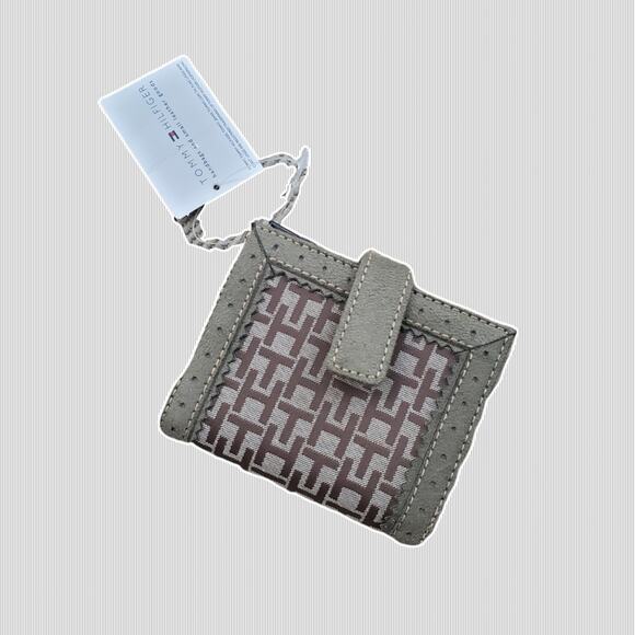 Tommy Hilfiger Faster Times French Wallet Logo Graphic NWT Tan - Picture 3 of 14
